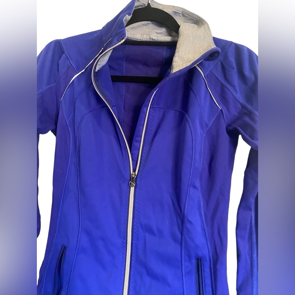 Lululemon Active Jacket Size 4 - image 3